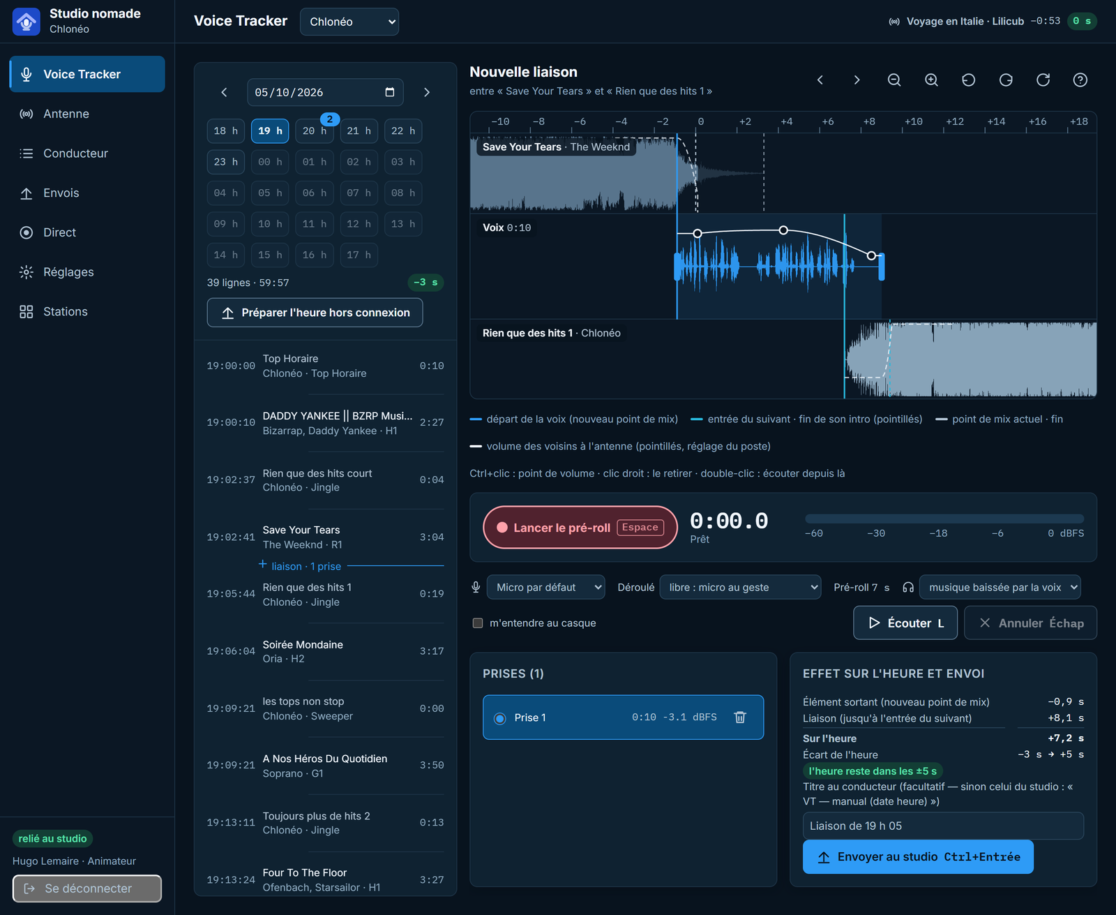 Le Voice Tracker à distance sur ordinateur : conducteur de l'heure, formes d'onde de la fin du titre sortant, de la voix et du jingle suivant, prises et effet sur l'heure